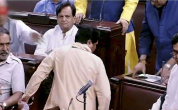 मायावती का इस्तीफा, एक तीर से कई निशाने
